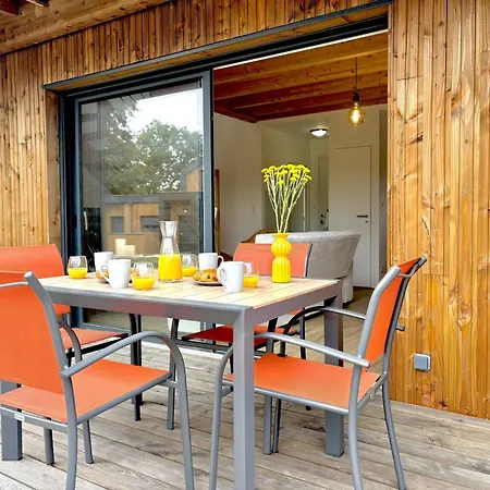 6 - Golf Et Piscine - 4 Personnes *
